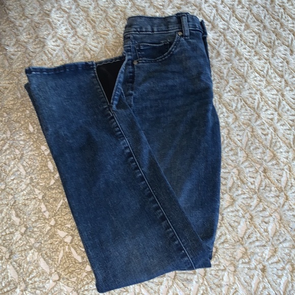 2S ποΈ NEW Express skyscraper mid rise flare dark wash jean 2 Short petite tags - Picture 8 of 9